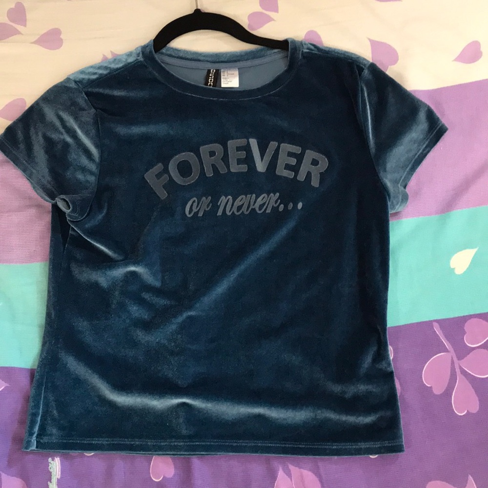 Blue velvet material shirt